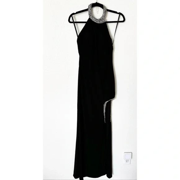 Mac Duggal Beaded Halter Gown Size 0